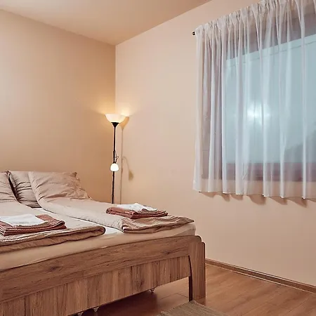 Gasthof Vadvirag Vendeghaz Izsák