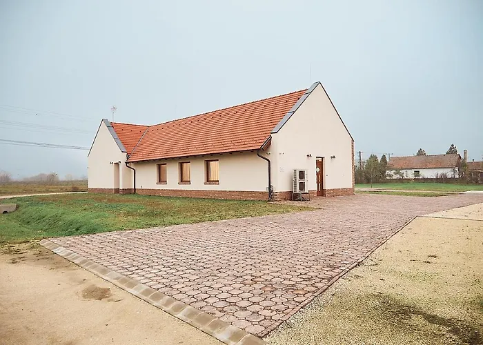 Vadvirág 4* Izsák
